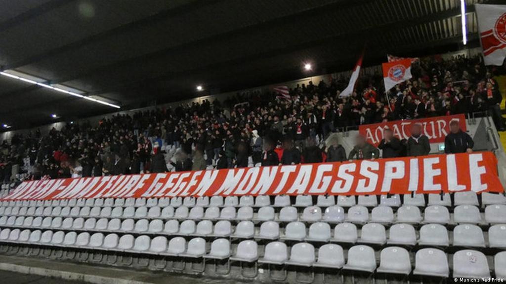 Rummenigge squalifica un tifoso del Bayern: bandito per gli striscioni contro il ritiro in Qatar e le partite al lunedì
