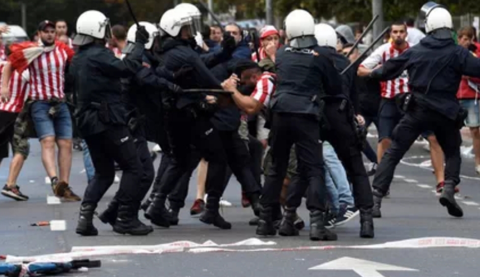 Gli incidenti del derby delle Asturie del 2017: 3 anni di carcere per gli ultrà dello Sporting Gijon