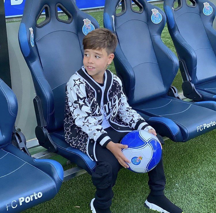 Il figlio di Ricardo Quaresma nel vivaio del Porto: “Figliolo, adesso goditi il calcio e il tuo talento”