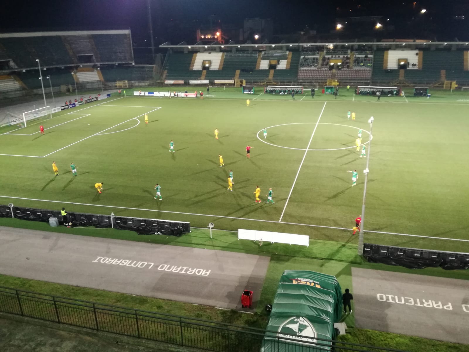 Avellino e Juve Stabia si annullano nel derby campano: rare occasioni, tante urla e poco altro al Partenio