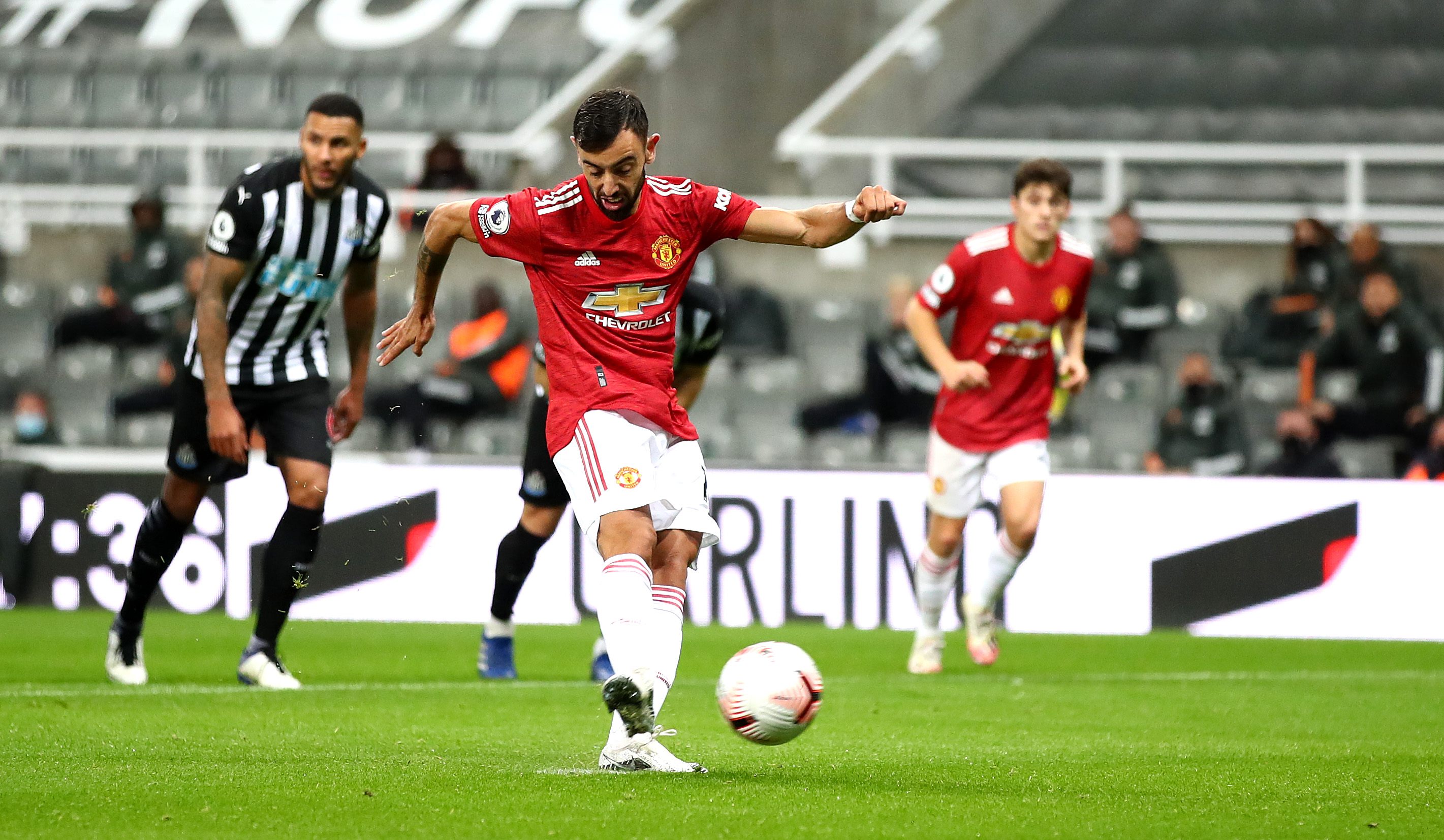 Il Manchester United perde 30 milioni di dollari: “Fate tornare il pubblico negli stadi, come al cinema e altrove”
