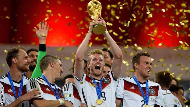 Germania, André Schürrle: “Quando ho visto giocare Eden Hazard ho capito che era il migliore al mondo”